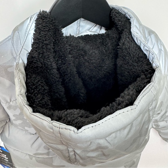 Members Mark Reflective Gray Camo Full Zip Winter Puffer Jacket New Nwt Size 2T - Picture 8 of 15